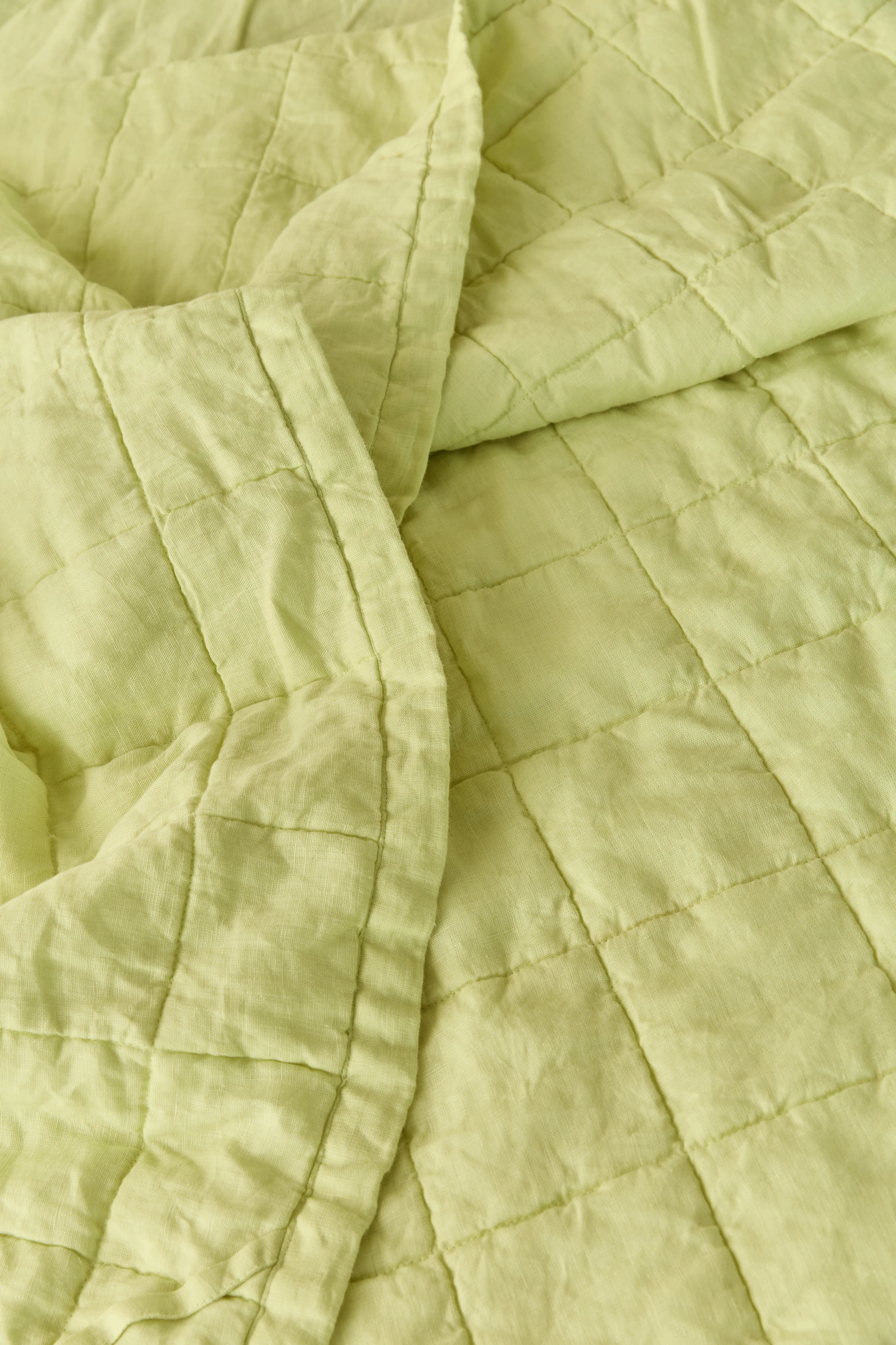 שמיכת קווילט פשתן Lime Breeze - Image 3